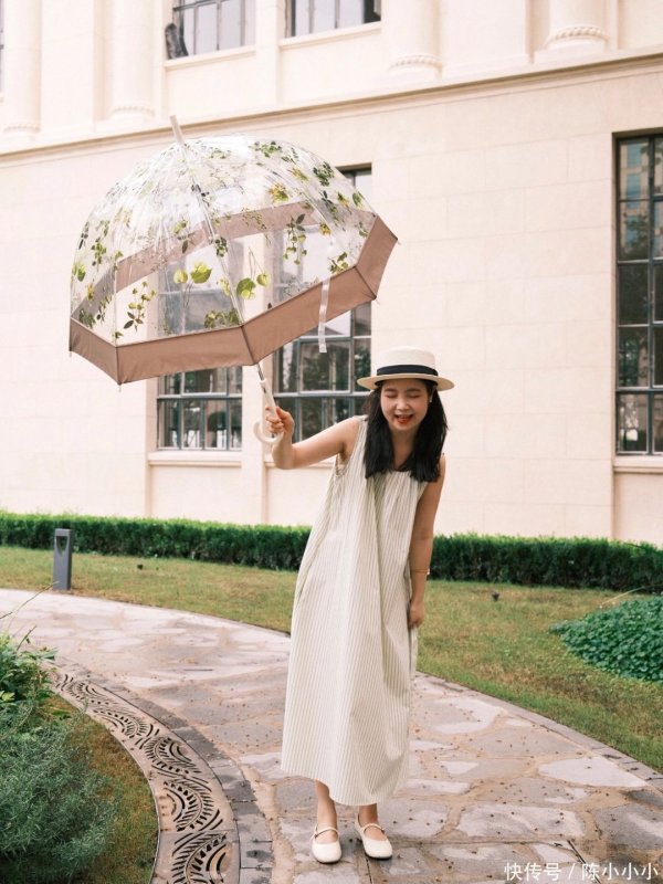 豪泰配资 夏日出游穿搭｜157小个子OOTD 漂亮小裙子